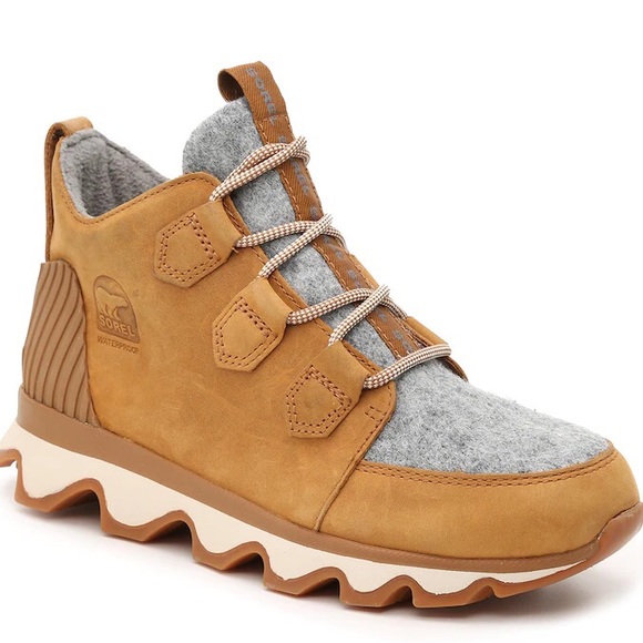 SOREL Kinetic Caribou Boot